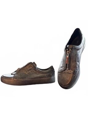 Frye Lena Low Zip Up Leather Sneaker - woman’s 9.5 - perfect condition